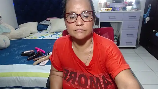 pervert_mommy_ Chat XXX in diretta