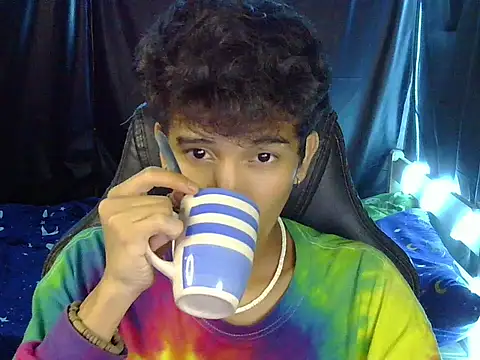 hugekenbigcock Pertunjukan Webcam