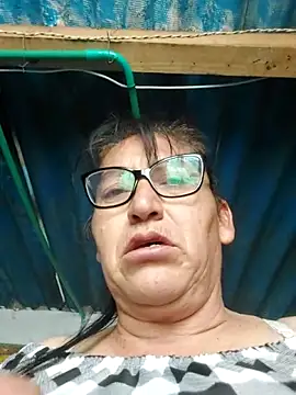 Chat +18 de clarita_01 ao vivo