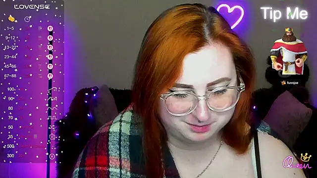 Chat +18 de Alicia_love00 ao vivo