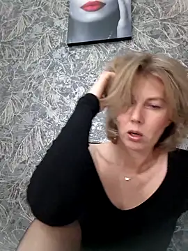 stellahere8 Chat XXX in diretta