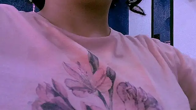 NinaYellow Live XXX-Chat