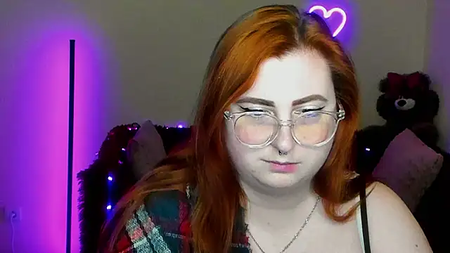 Chat +18 de Alicia_love00 ao vivo