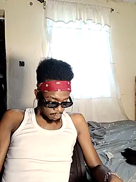 Show modela 69_SINNS na web-kameri