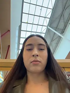 Holly_Play Live XXX-chat