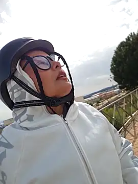 bellapaty Adlı Modelin Canlı XXX Sohbeti