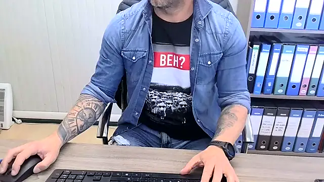 Evasionee webkamerás műsora