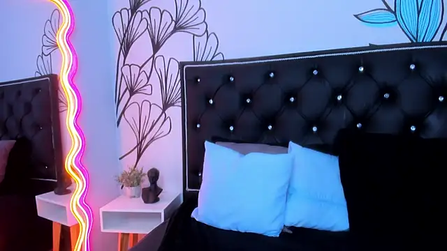 Sweet_Ariadna_ Chat XXX live