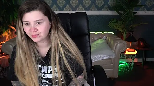 XXX chat uživo modela AmellyMilly