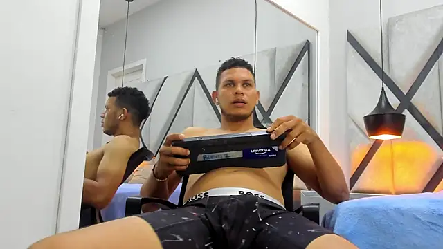 NohaBrooks' Live XXX Chat