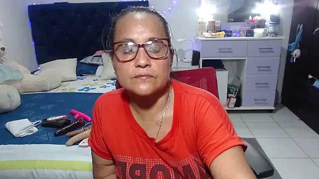 pervert_mommy_ 即時 XXX 聊天