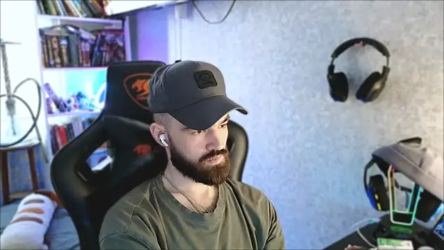 _Mostly_のウェブカメラショー