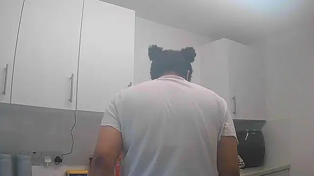 vanilla_chocolate23 即時 XXX 聊天