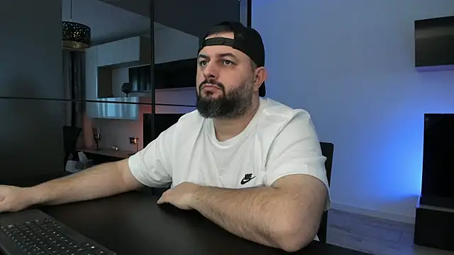 DravenPeak's Live XXX Chat