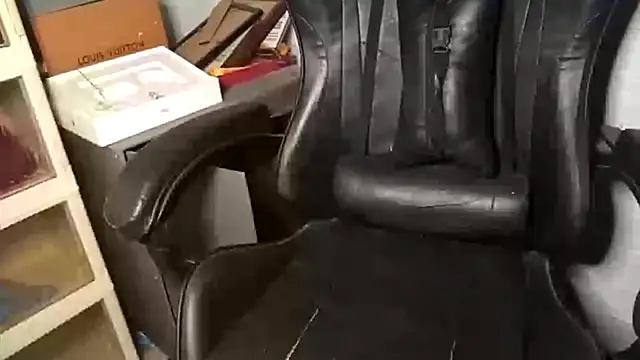 MaryjoTvedt's Live XXX Chat