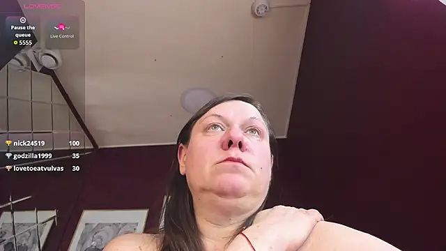 Chat +18 de KellyPerfection ao vivo