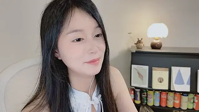 Onechestnut's Live XXX Chat