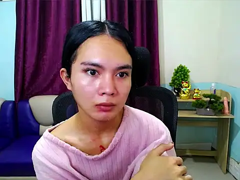 Pokazy przed kamerką – devine_goddess