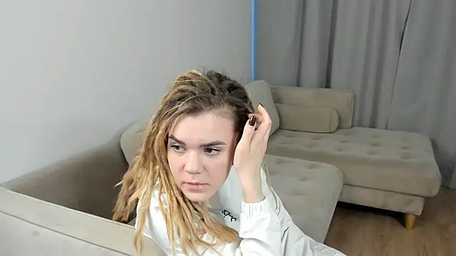 AldaCerrello live XXX chat