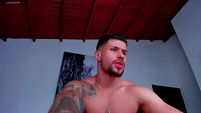 Chat +18 de Santos_ramirez1 ao vivo