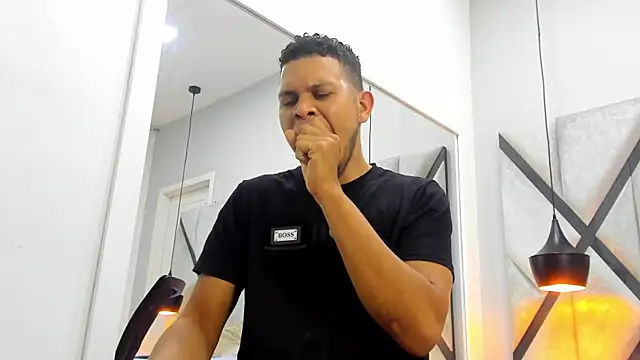 Show modela NohaBrooks na web-kameri