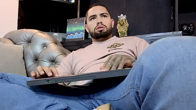 matteosantos 网络视讯表演