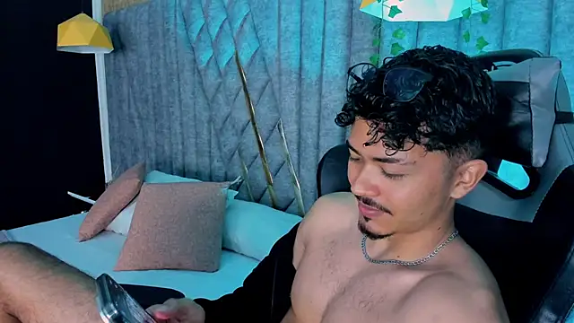 Czat XXX na żywo – NicolaiKarav