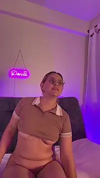 DannaCouper_'s Live XXX Chat