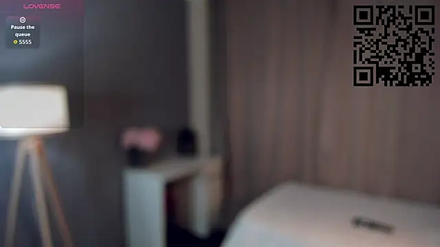 GoldenLenarz's Live XXX Chat