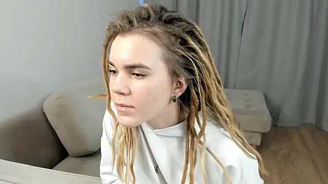 AldaCerrello's Live XXX Chat