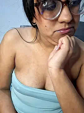 ZaidaWet's Live XXX Chat