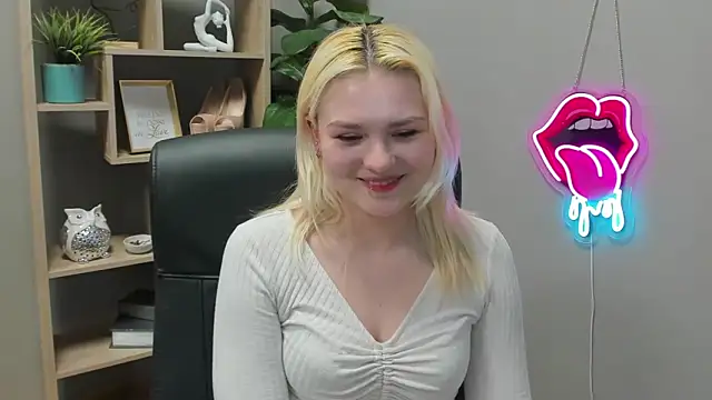 SweetLilyxo's Live XXX Chat