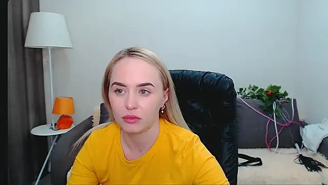 عرض كام LiluMoon__