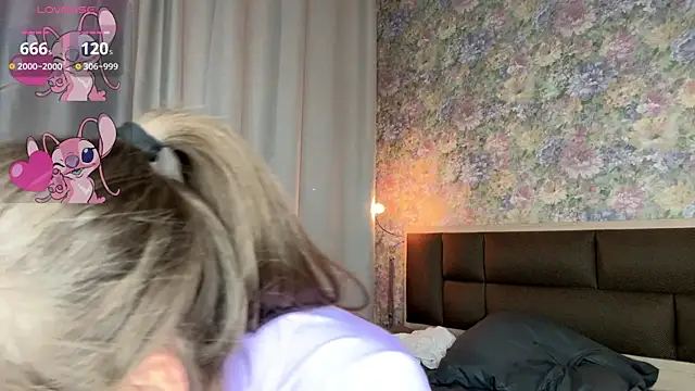 Chat XXX en directo de LoraDavi