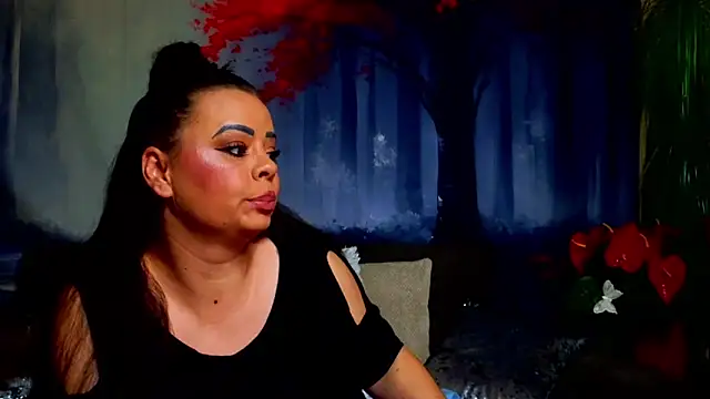 Chat XXX en directo de ElizabethEven