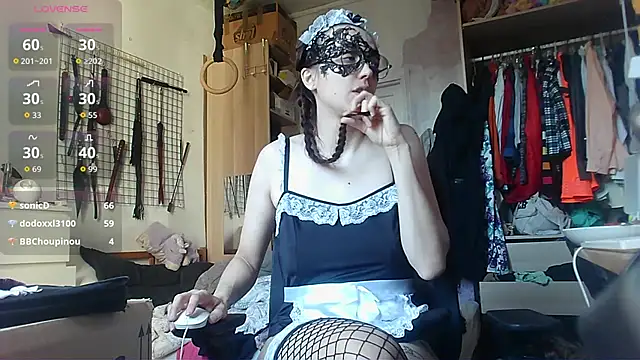 PearMaki's Webcam Show