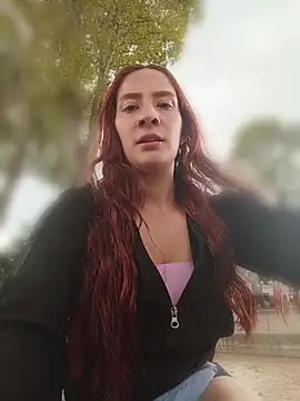 Samyra_Biker12's Webcam Show