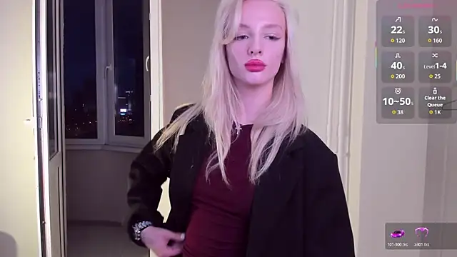 AleksaBlondeのライブXXXチャット