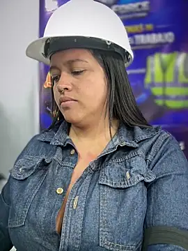 _Mia-Safety_Inspectorのウェブカメラショー