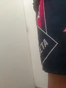 XXX chat uživo modela Bruce_Wayne188