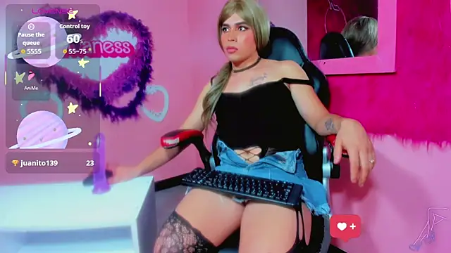 Show de Tiffany_Monfort_ na webcam