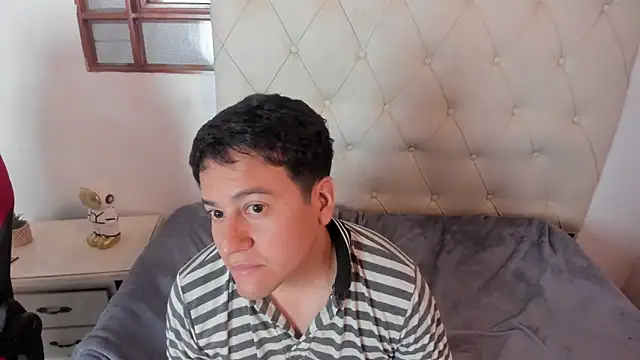 oliver_price1 Live XXX-Chat