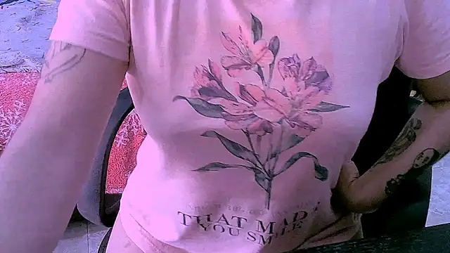 دردشة NinaYellow الجنسية المباشرة