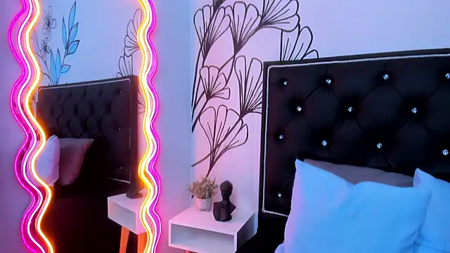 Sweet_Ariadna_ élő XXX-chatje