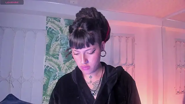 XXX chat uživo modela _sharlotte777