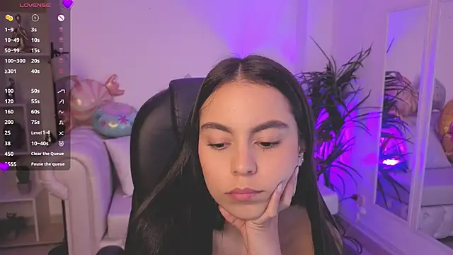 XXX chat uživo modela Aleejaa__