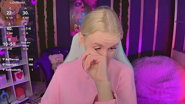 SelenatrendのライブXXXチャット