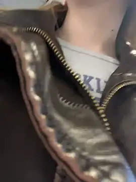 Sunny___BunnyのライブXXXチャット