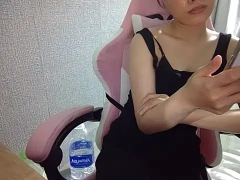 Ly-nyのライブXXXチャット