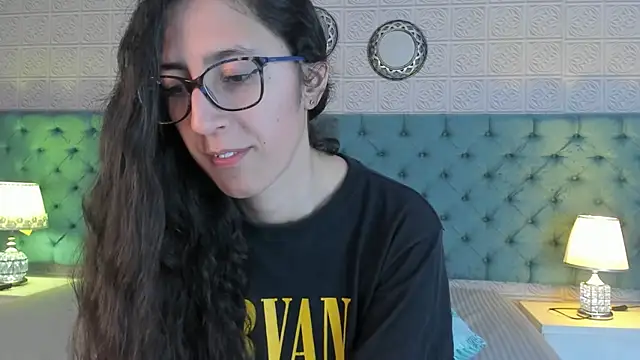 XXX chat uživo modela GirafMusic